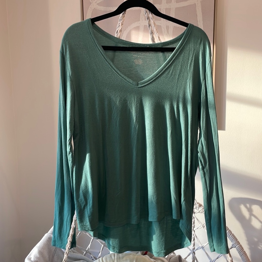 American Eagle long sleeve soft and sexy american eagle v neck shirt